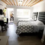 Keese\'S Cottages By The Ocean
